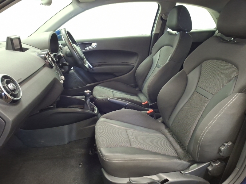Audi A1 1.0 Tfsi Sport RV18LDJ Blue #5