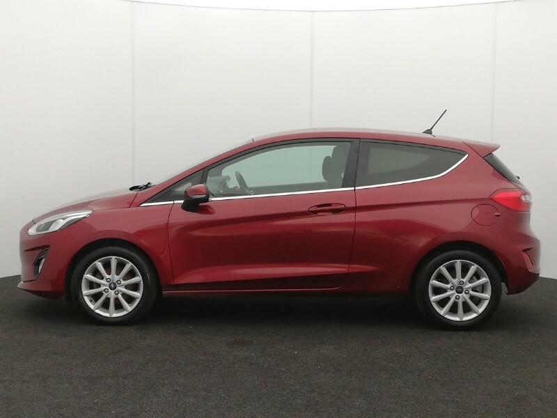 Ford Fiesta 1.0 Ecoboost 125 Titanium SG68VPP Red #4