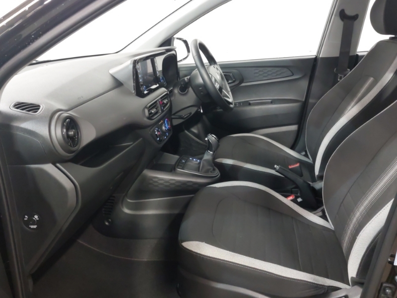 Hyundai I10 1.0 63 Advance Nav EN25MHJ Black #5