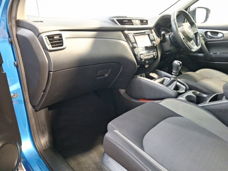 Nissan Qashqai 1.2 Dig-t N-connecta SL18LCV Blue #5