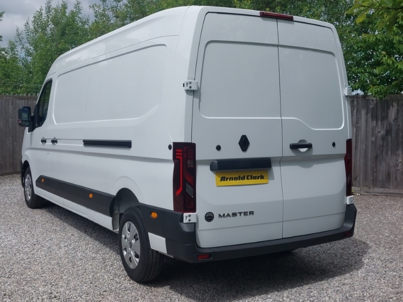 Renault Master Lm35 Blue Dci 150 Advance Medium Roof Van White #2