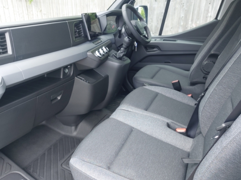 Renault Master Lm35 Blue Dci 150 Advance Medium Roof Van White #5