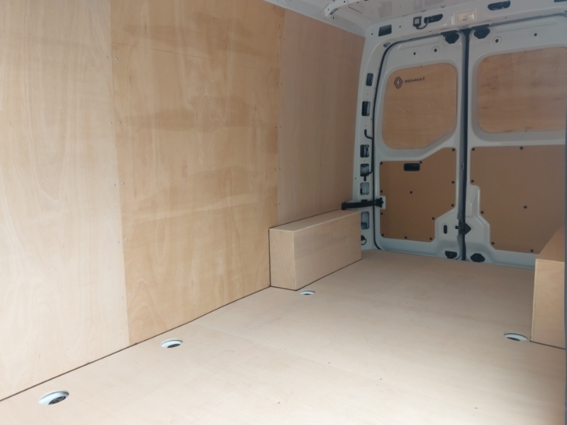 Renault Master Lm35 Blue Dci 150 Advance Medium Roof Van White #6