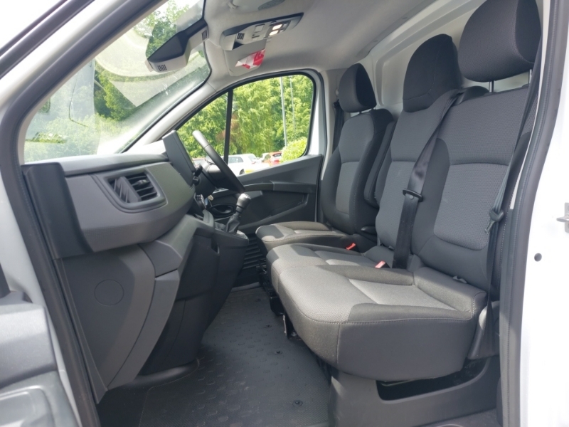 Renault Trafic Sl30 Blue Dci 130 Advance Van SH24LFY White #5