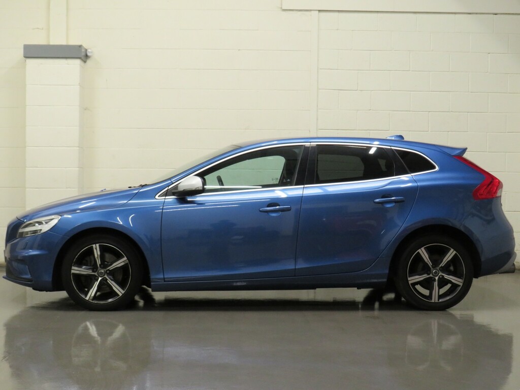 Volvo V40 Hatchback 2.0 D3 R-design Nav Plus Euro 6 Ss KT17YWX Blue #6