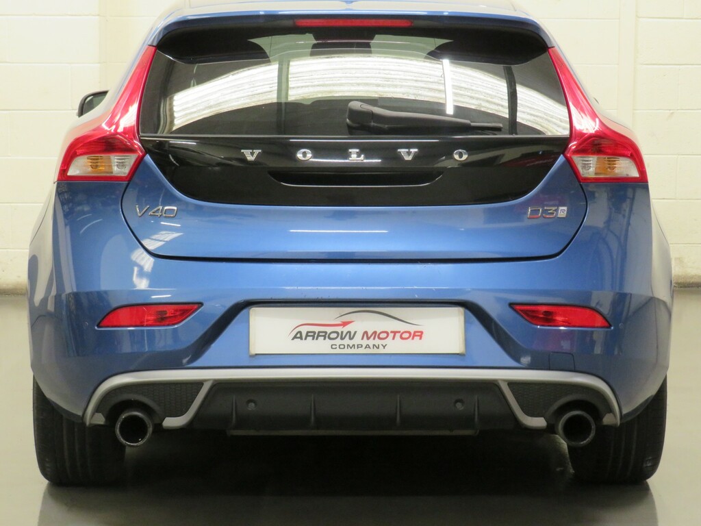Volvo V40 Hatchback 2.0 D3 R-design Nav Plus Euro 6 Ss KT17YWX Blue #4