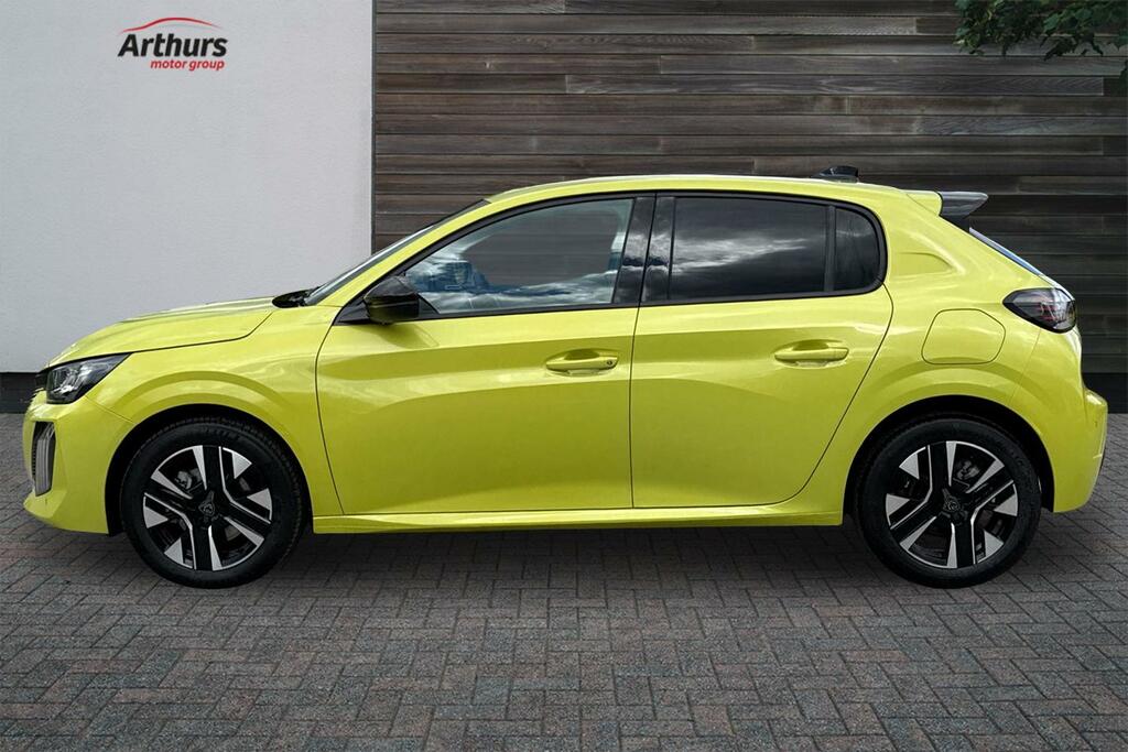 Peugeot 208 Allure Yellow #6