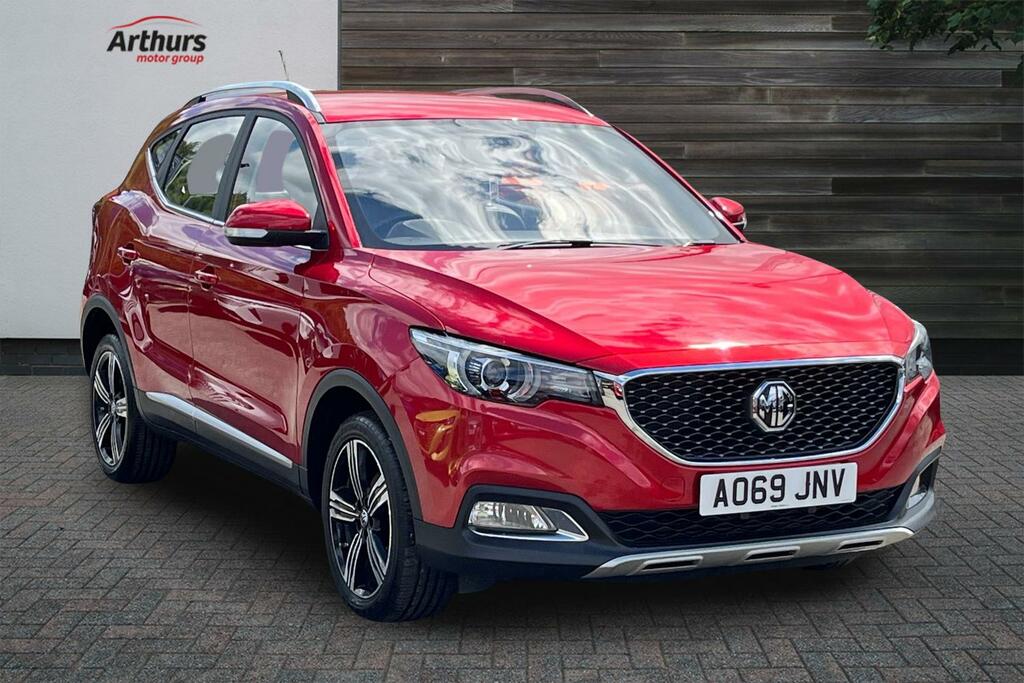 MG ZS Exclusive Red