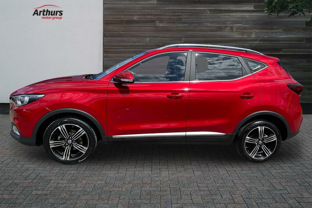 MG ZS Exclusive AO69JNV Red #6
