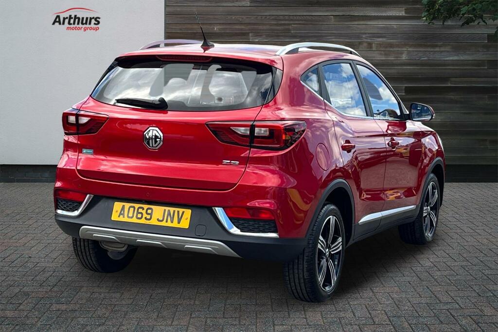 MG ZS Exclusive AO69JNV Red #3