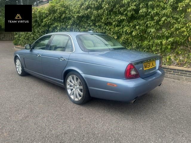 Jaguar XJ 2.7 Td Executive Saloon 214 Blue #4