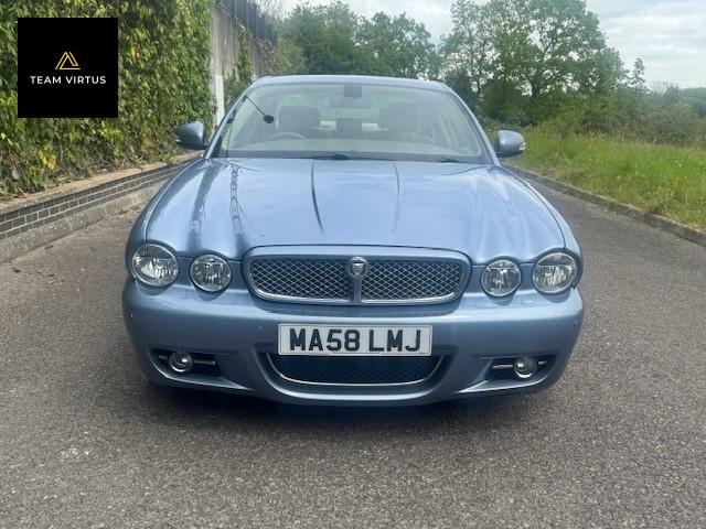 Jaguar XJ 2.7 Td Executive Saloon 214 Blue #2