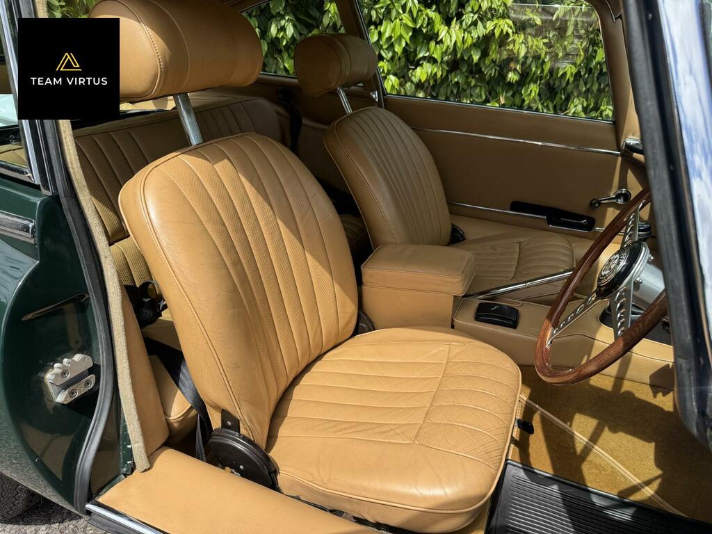 Jaguar E-Type 4.2 Series 2 22 Green #3