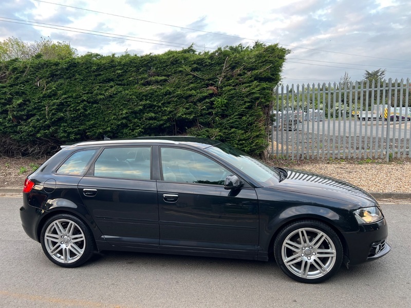 Audi A3 Sportback Tdi S Line Black #4