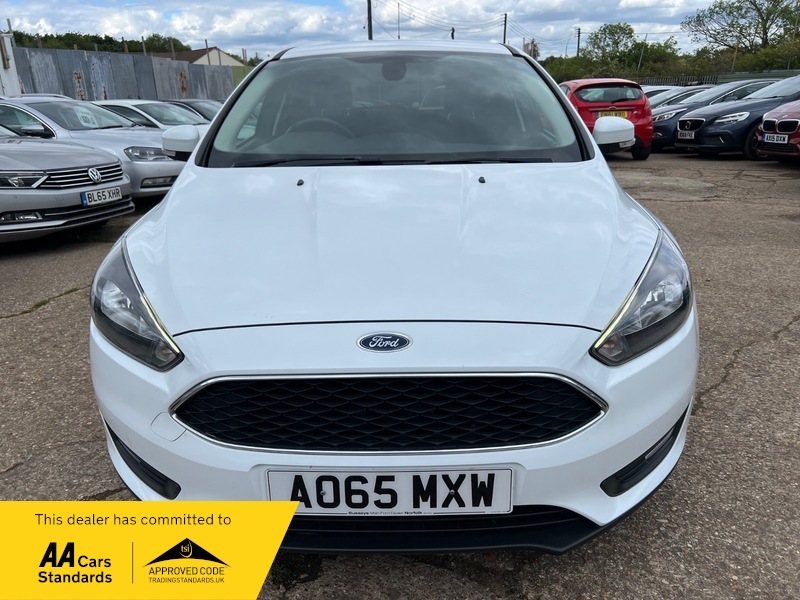 Ford Focus Zetec White #2