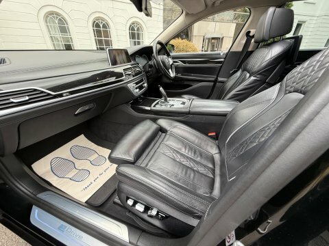BMW 7 Series 2.0 740Le 9.2Kwh Black #4