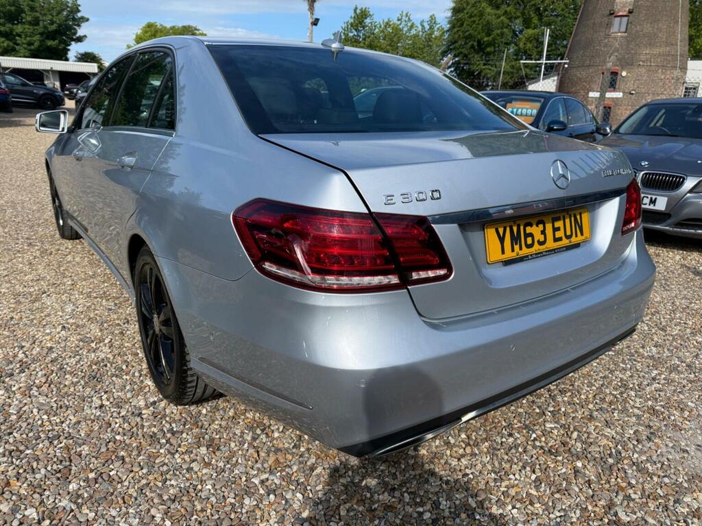 Mercedes-Benz E Class Saloon 2.1 E300dh Bluetec Se G-tronic Euro 5 Ss Silver #6