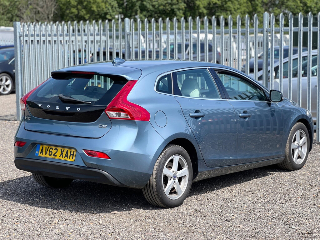 Volvo V40 1.6 D2 Se Euro 5 Ss AV62XAH #3
