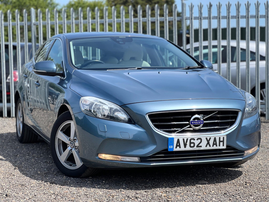 Volvo V40 1.6 D2 Se Euro 5 Ss AV62XAH #2