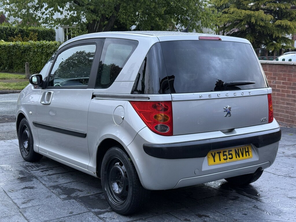 Peugeot 1007 Hatchback 1.4 Dolce 2005 Grey #2