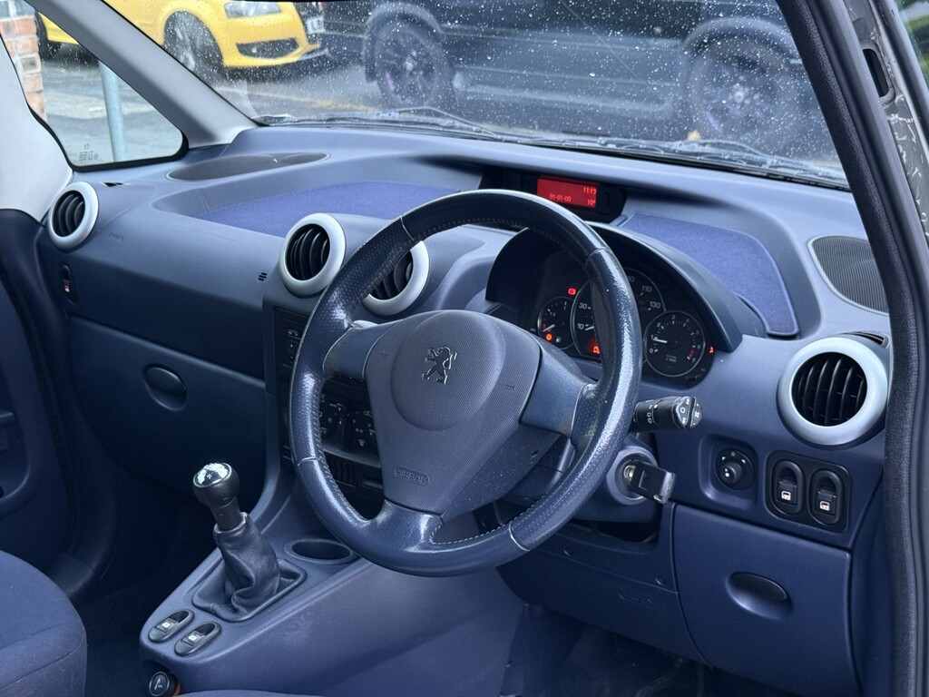 Peugeot 1007 Hatchback 1.4 Dolce 2005 Grey #3