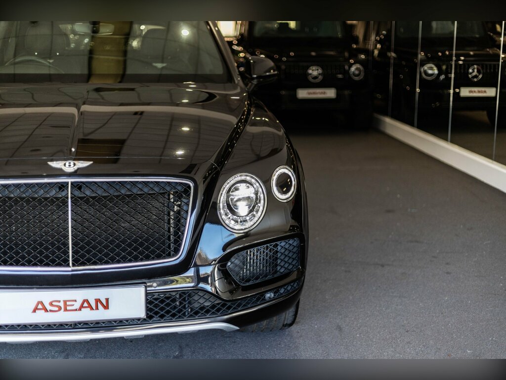 Bentley Bentayga 4.0D V8 Suv 4Wd Euro 6 Ss 435 LT67OSK Black #4