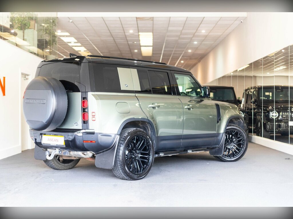 Land Rover Defender 110 P300 2.0 Si4 Se Suv 4Wd HF21UJT Green #2