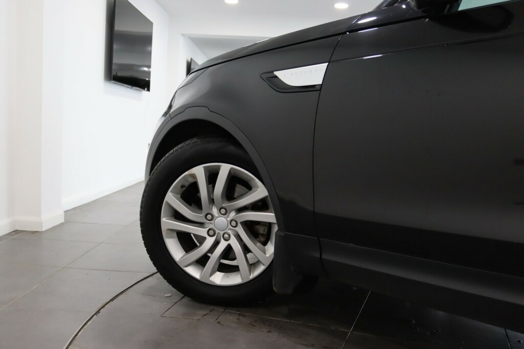 Land Rover Discovery 3 .0 Td V6 Hse Black #4