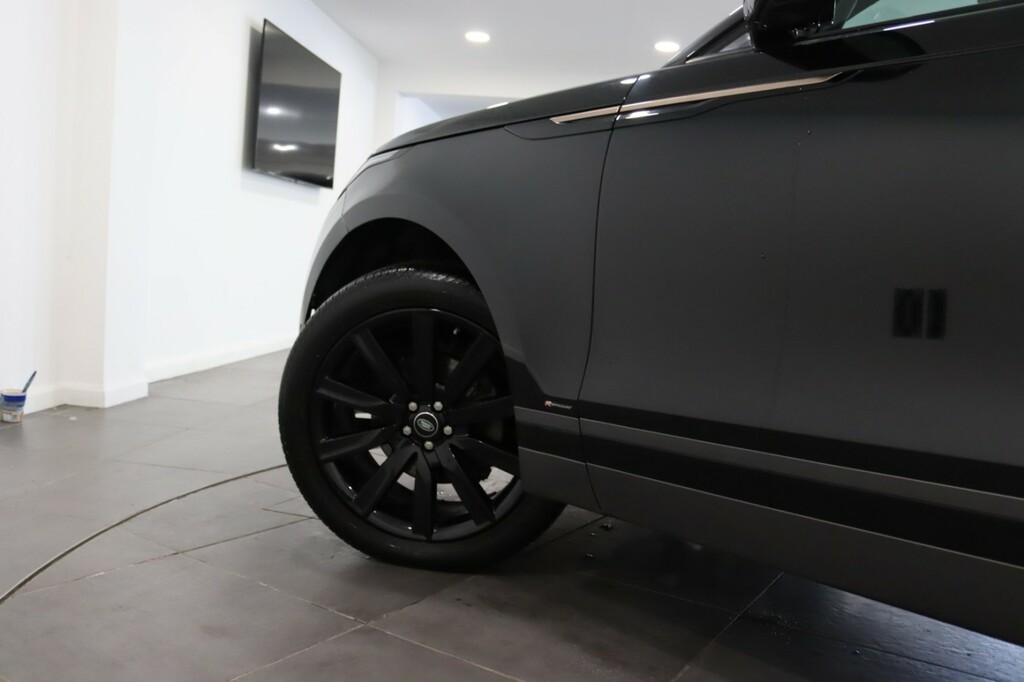 Land Rover Range Rover Velar 2.0 D180 R-dynamic Hse BJ68VBP Black #4