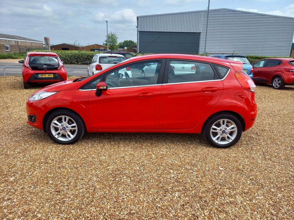 Ford Fiesta Hatchback 1.25 Zetec Euro 5 201464 YC64GHA Red #4