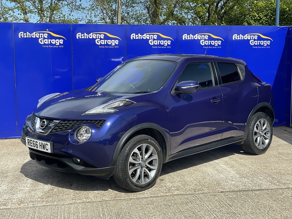 Nissan Juke Tekna Blue