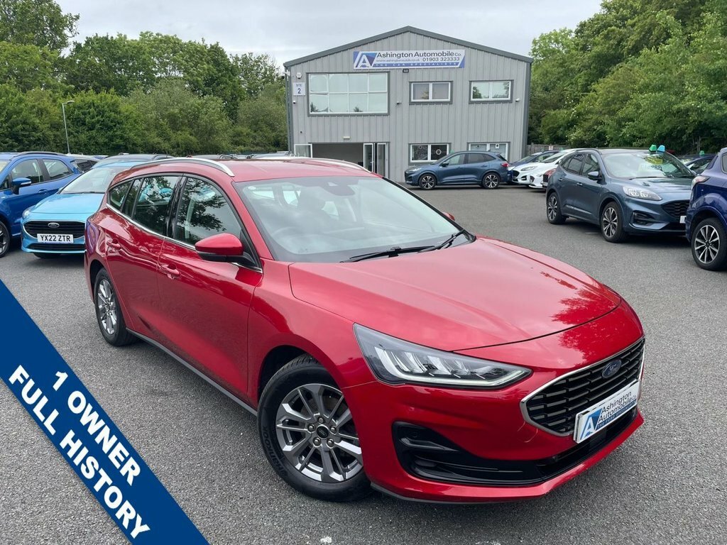 Ford Focus 1L Titanium YGZ7299 Red
