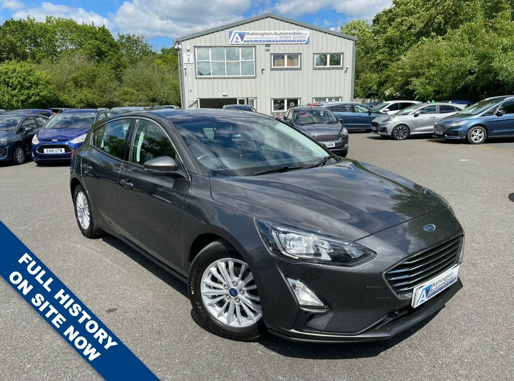 Ford Focus 1L Titanium Grey