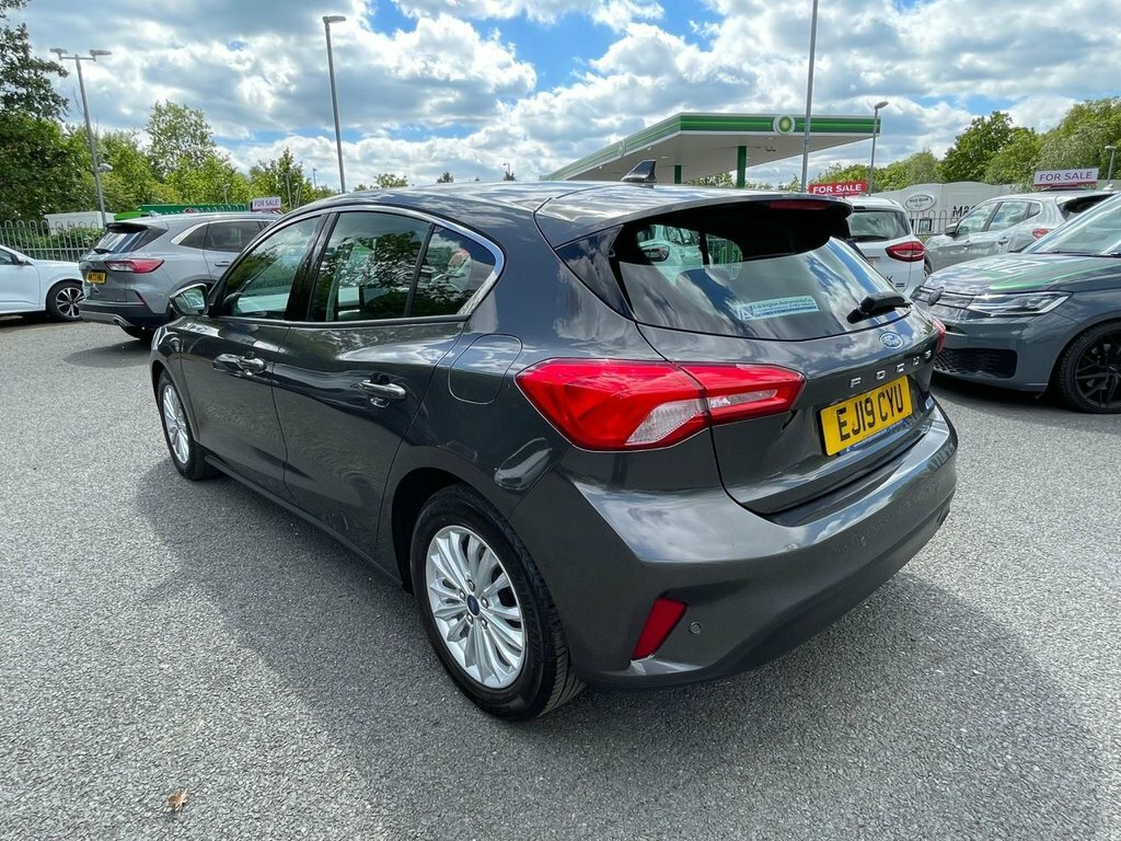 Ford Focus 1L Titanium EJ19CYU Grey #5