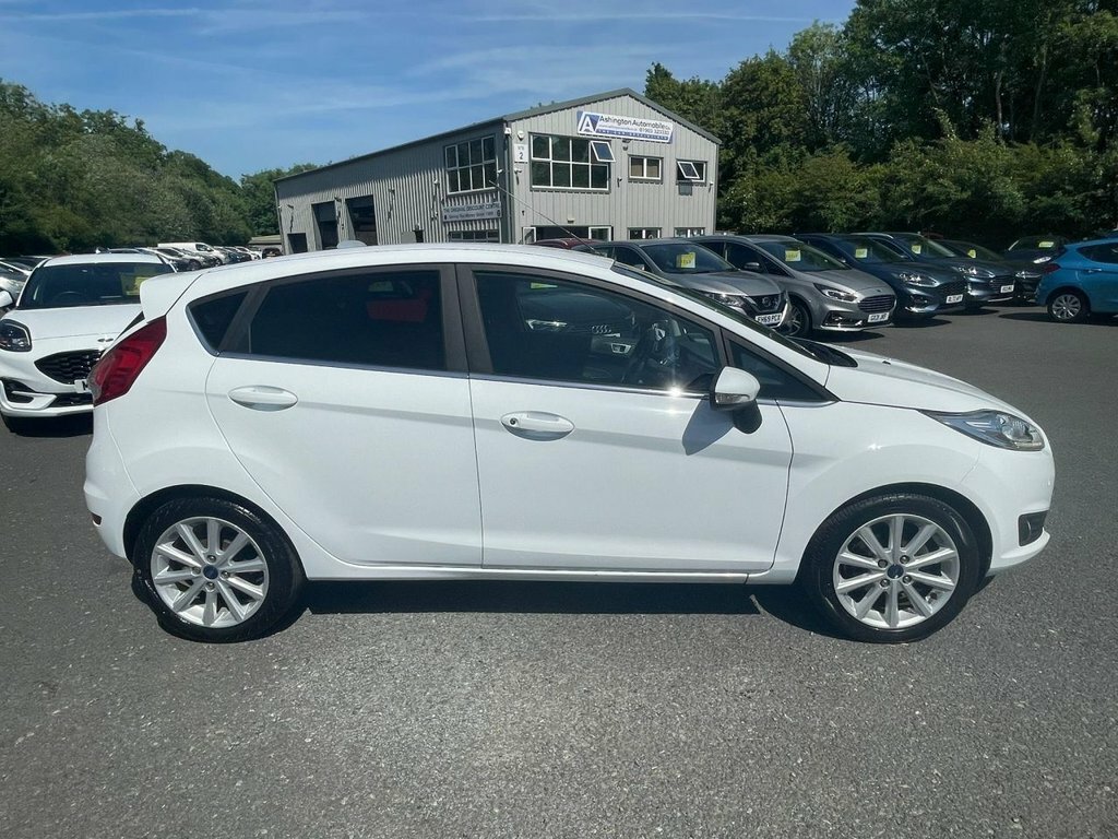 Ford Fiesta 1L Titanium MD15XYW White #2