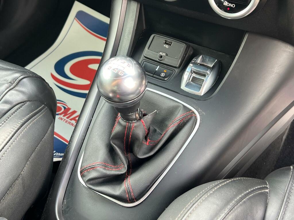 Alfa Romeo Giulietta Tb Multiair Sportiva Nav Tct Red #12
