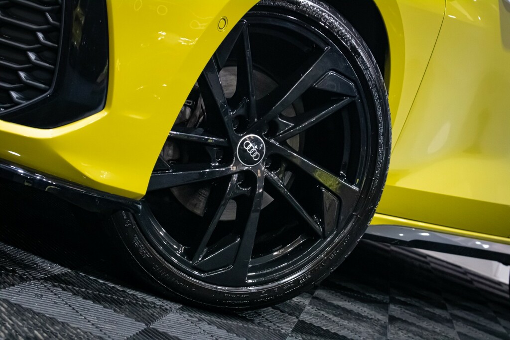 Audi A3 1.5 Tfsi 35 Black Edition VN73CSX Yellow #3