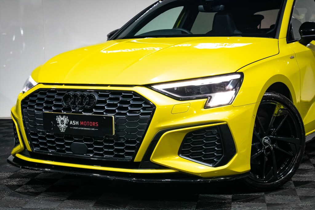 Audi A3 1.5 Tfsi 35 Black Edition VN73CSX Yellow #2