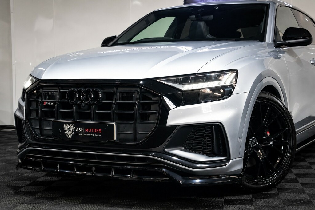 Audi SQ8 4L Vorsprung Black #1