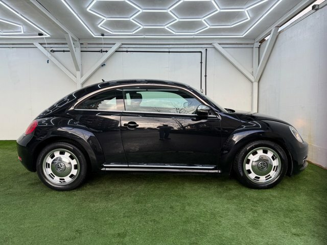 Volkswagen Beetle 2015 2.0 Tdi Bluemotion Tech Design Dsg Euro 6 S Black #2