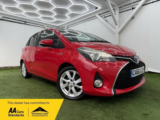 Toyota Yaris 2015 1.5 Vvt-h Sport E-cvt Euro 6 Red