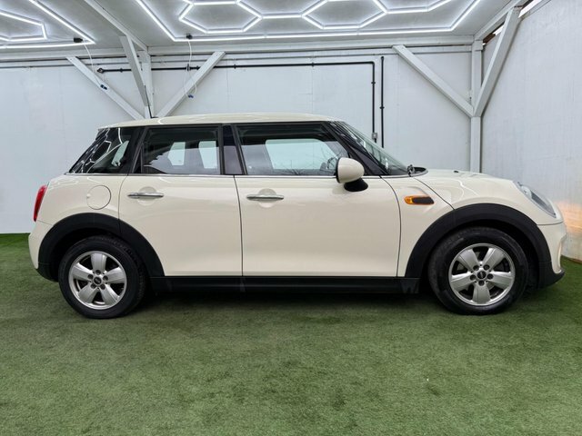 Mini Hatch 2016 1.5 Cooper Euro 6 Ss VN66JXD White #2
