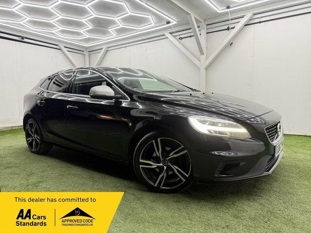Volvo V40 2018 2.0 D2 R-design Pro Euro 6 Ss Black