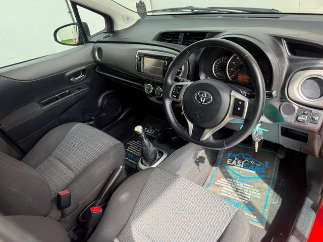 Toyota Yaris 2013 1.33 Dual Vvt-i Tr Euro 5 RK63YZF Red #3