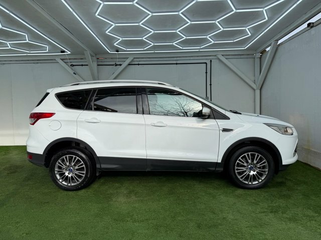 Ford Kuga 2014 2.0 Tdci Titanium Powershift Awd Euro 5 GF64BKO White #2
