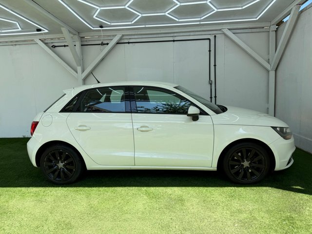 Audi A1 2012 1.6 Tdi Sport Sportback Euro 5 Ss YF12CGO White #5