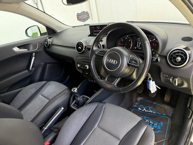 Audi A1 2012 1.6 Tdi Sport Sportback Euro 5 Ss YF12CGO White #3