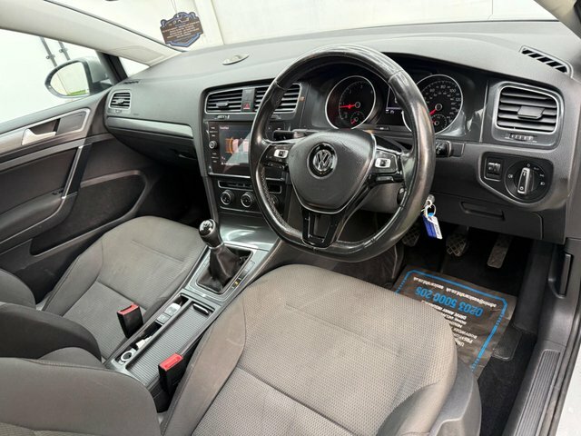 Volkswagen Golf 2017 1.6 Tdi Bluemotion Tech Se Nav Euro 6 Ss 5 RJ17CXC Silver #3