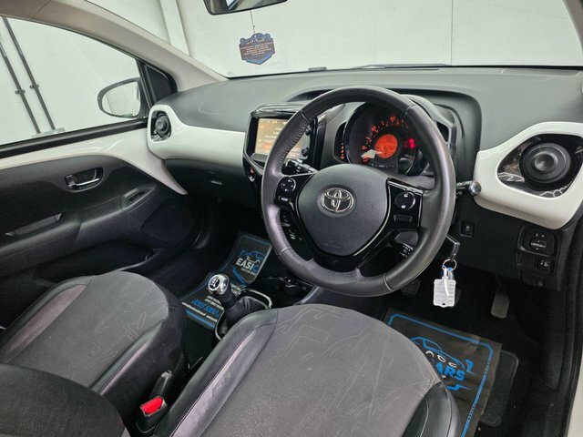 Toyota Aygo 2015 1.0 Vvt-i X-pression Euro 5 Euro 5 FH64WEW White #3