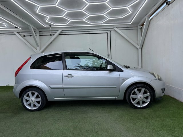 Ford Fiesta 2008 1.25 Zetec Climate KR08FXU Silver #2